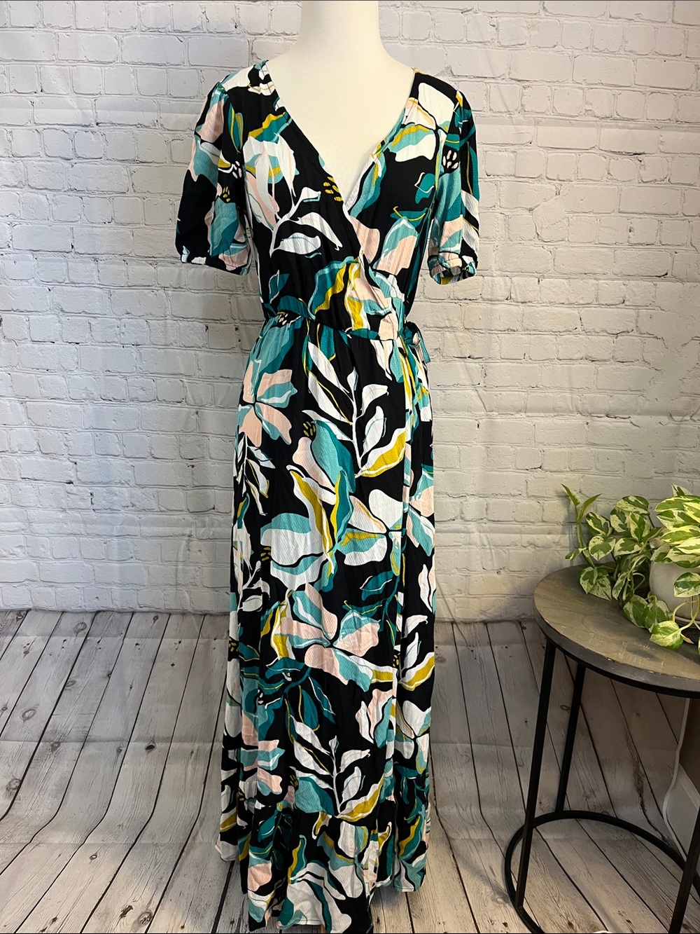 Roxy Floral Wrap Maxi Dress in Black and Teal